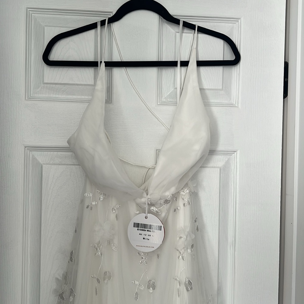 SHERI V-NECKLINE EMBELLISHED MIDI DRESS WHITE- Selfie Leslie - Picture 3 of 7